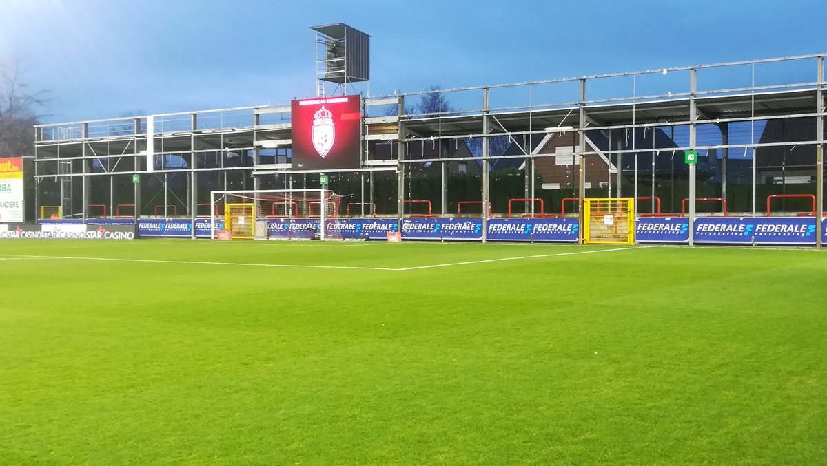 jvhaute's tweet photo. Elke week minder sponsors voor @ExcelMouscron #mouwbe #moewbe https://t.co/ChQWR6VLKd