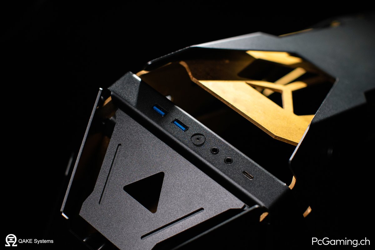 You know what it takes to let him / her say YES! 😘

💎Project "24 Carat" 

Big thanks to <a href="/PcGaming_ch/">PcGaming.ch</a>  for this awesome artwork!

If you like it then you shoulda put a diamond on it
#Torque👉bit.ly/39zUaOr

Newegg👉bit.ly/2PX9NYr
Amazon👉amzn.to/2xegHC4