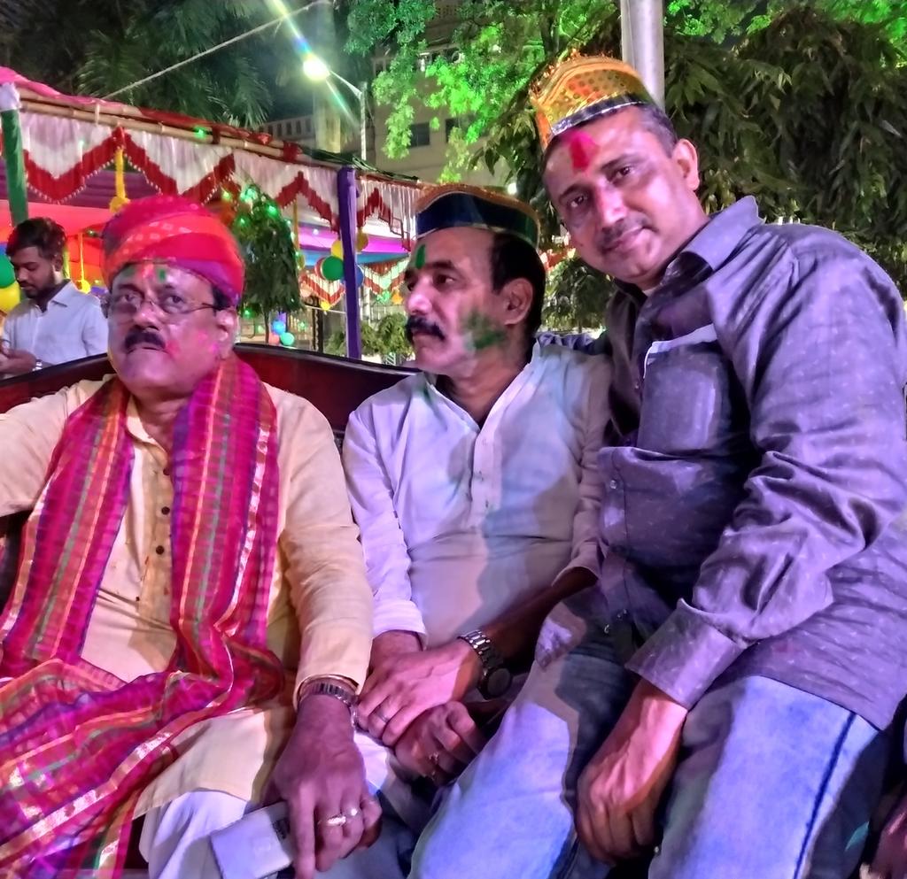 PrabhatTewari07's tweet photo. #AttendedHoliPritiSammelan at #GirishParkKolkata
#WithHon'bleMinisterGovtWB. #DrNirmalManjhi ,MLA #SmitaBakshi,Ex.MLA #SanjayBakshi & #SoumyaBakshi
@BanglarGorboMB
@DidiKeBolo
@AITCNorthKol
@AITCofficial https://t.co/3KcVNAh3Yt