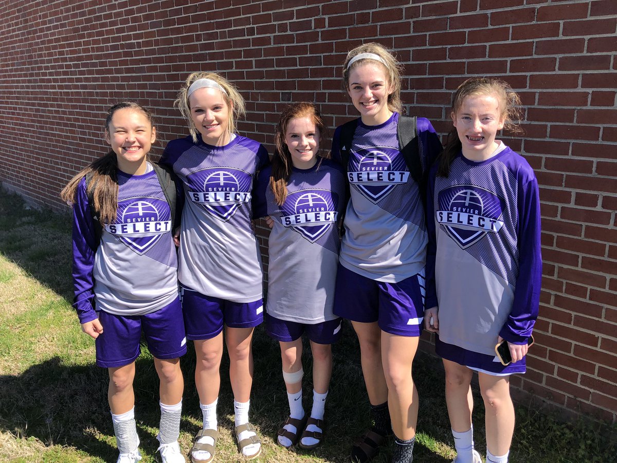 kelley_fowler5's tweet photo. Look whoโs back on the hardwood this weekend!!! ๐๐ @BearettesSchs #freshmanballers #aau #sevierselect https://t.co/VnCajHPVu7