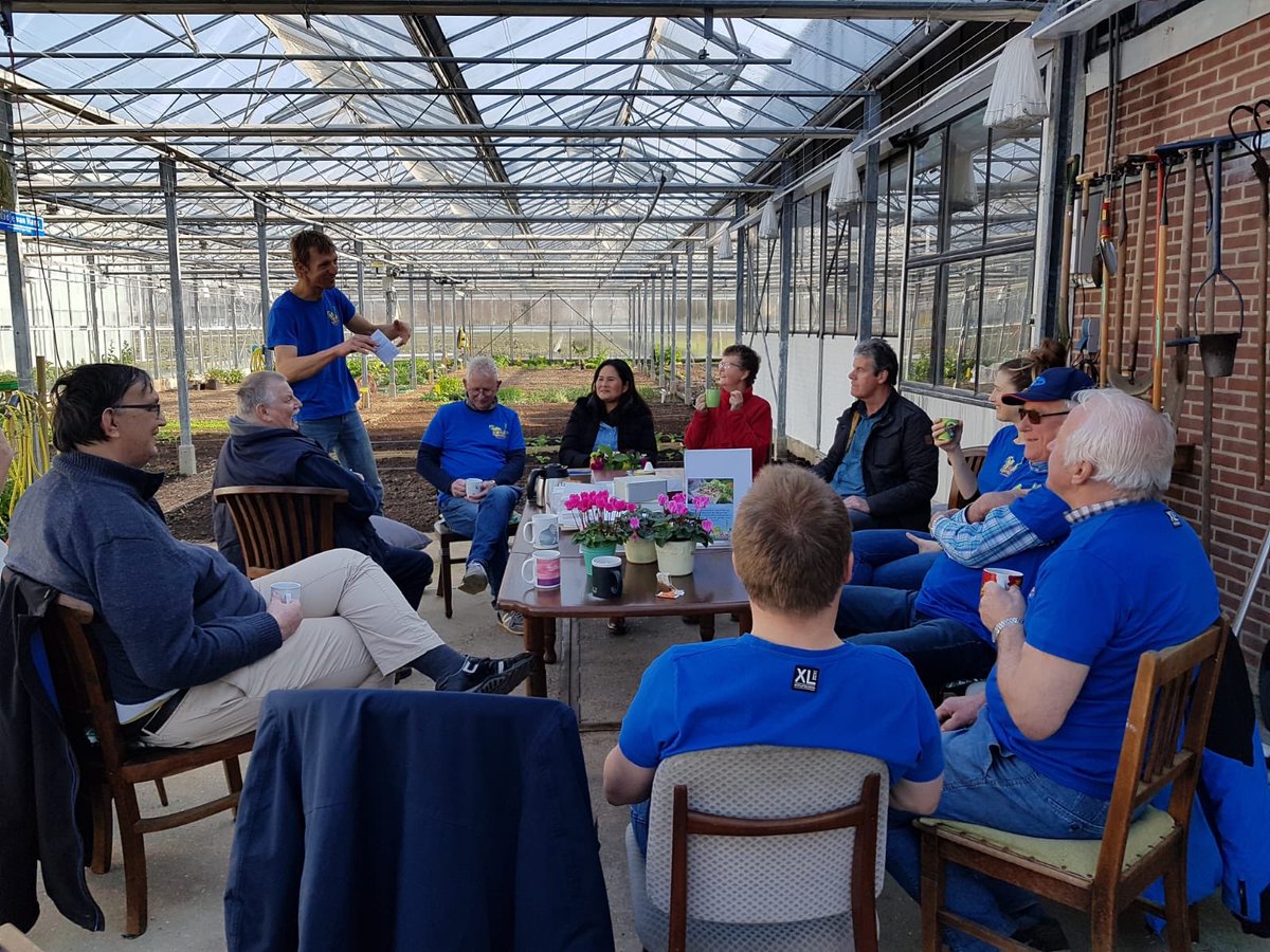 mauricewubben's tweet photo. Wát een fijne sfeer bij de inloopdag van Eigen Spijs... vast veel nieuwe moestuinders erbij👌. Top georganiseerd Ben &amp; @Magnifiqnl 👍 https://t.co/p7coNusB6W