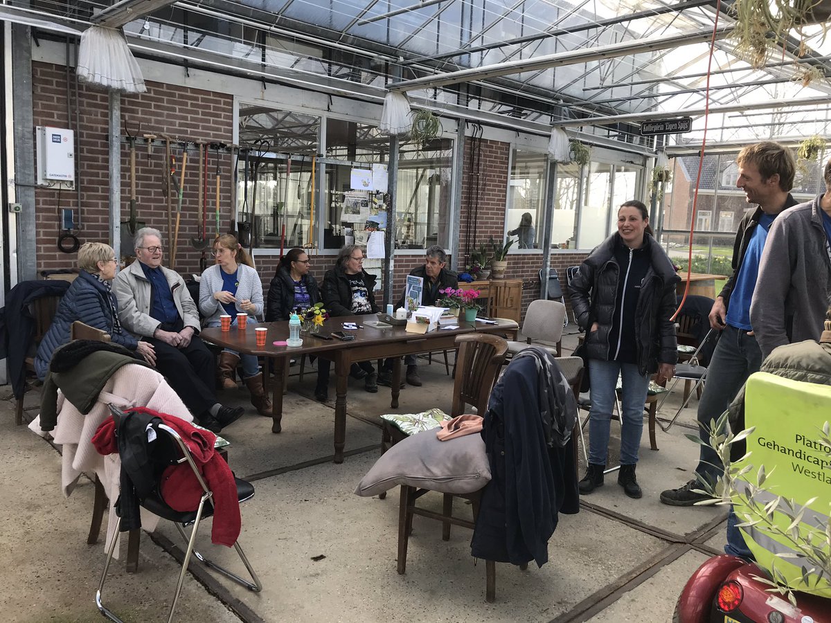 Wát een fijne sfeer bij de inloopdag van Eigen Spijs... vast veel nieuwe moestuinders erbij👌. Top georganiseerd Ben &amp; <a href="/Magnifiqnl/">Agnes van den Berg</a> 👍