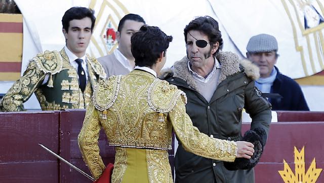 burladerotv's tweet image. ACTUALIDAD.- Padilla apoderado de Manuel Perera @Padillaelpirata #ManuelPerera #Apoderamientos Foto: Torobravo.fr    burladero.tv/actualidad/202…