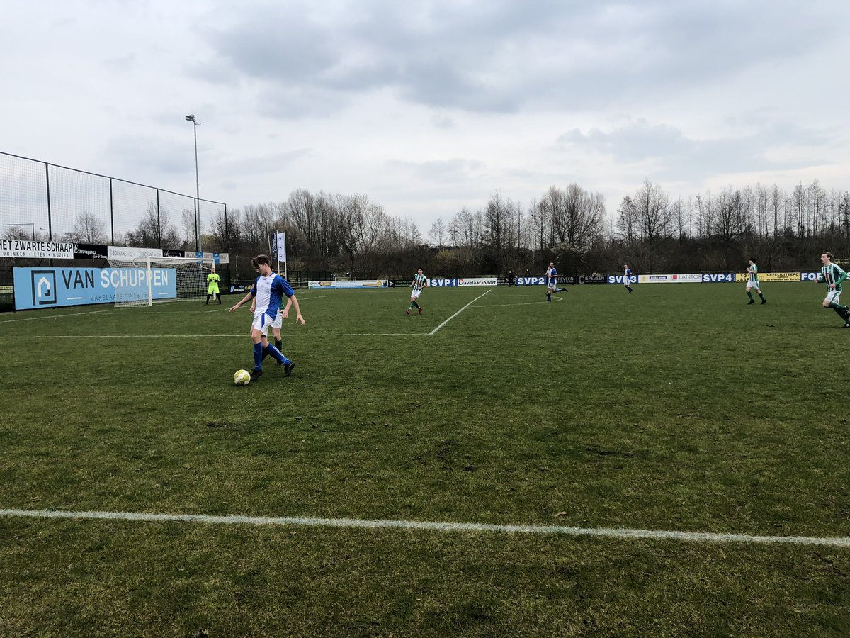 Vanmiddag aanwezig bij de wedstrijd sv Panter - Musketiers. De derby eindigde uiteindelijk in 2 - 2, met veel strijd en passie.