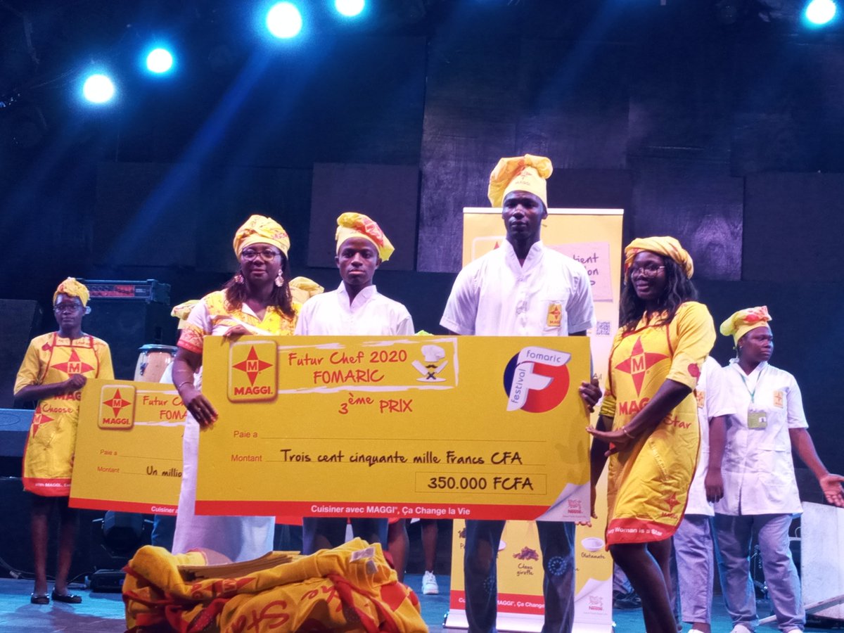 Frankywilly's tweet photo. Les différents vainqueurs de la soirée du concours culinaire futur chef avec #maggi au Romaric
#Whatisinthecube #NestleCameroun
@NestleCWAR_FR https://t.co/2nKVTBCiRC