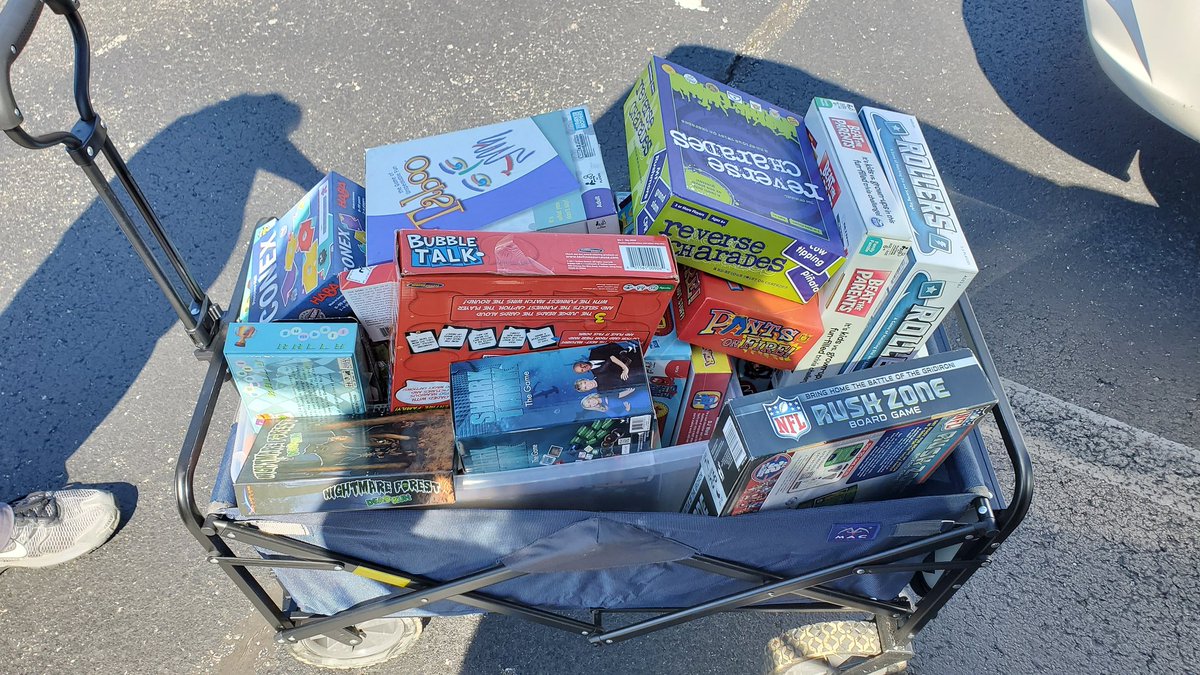 Al these games were just donated for this years upcoming Club Fantasci Christmas Game Drive! wOOt! 

#boardgames #games #rpg #roleplayinggames #clubfantascichristmasgamedrive #Nashville #MusicCity #thelowryagency #davidlowry #clubfantasci #donations #domoretalkless