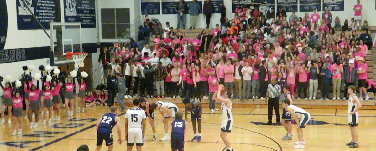 SouderElizabeth's tweet photo. Boys’ Sub-State game tonight @BVN! First 100 students get in free and first 50 will receive a Chick-fil-a sandwich!! Come out and support your Mustangs!! https://t.co/3tq7kVGmyY