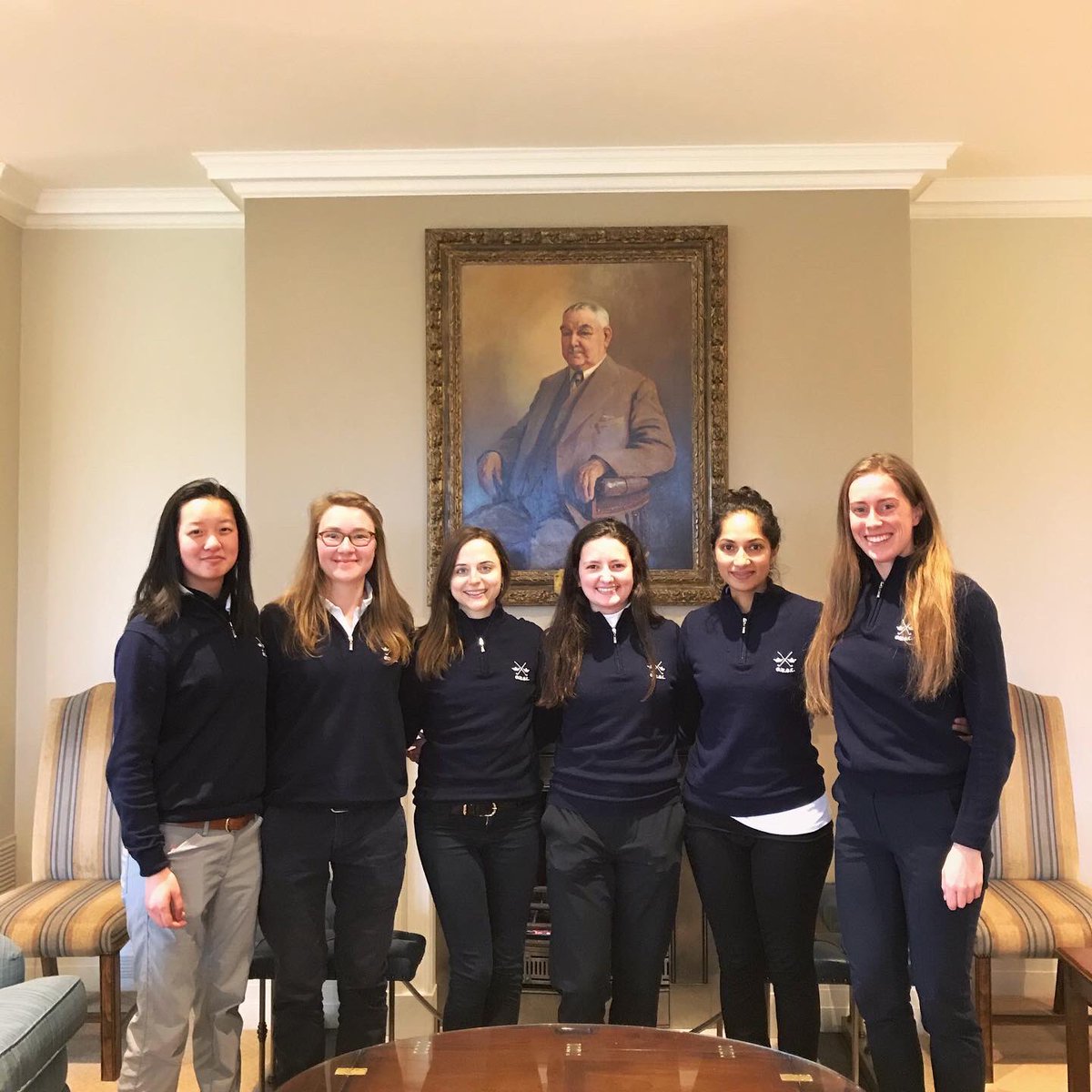OULadiesGolf's tweet photo. An amazing day at Sunningdale GC! A huge thank you to the ladies for hosting us and for making it such a wonderful fixture. Always a highlight of our year ⛳️🏌️‍♀️😍 https://t.co/IHmOHIfHjt