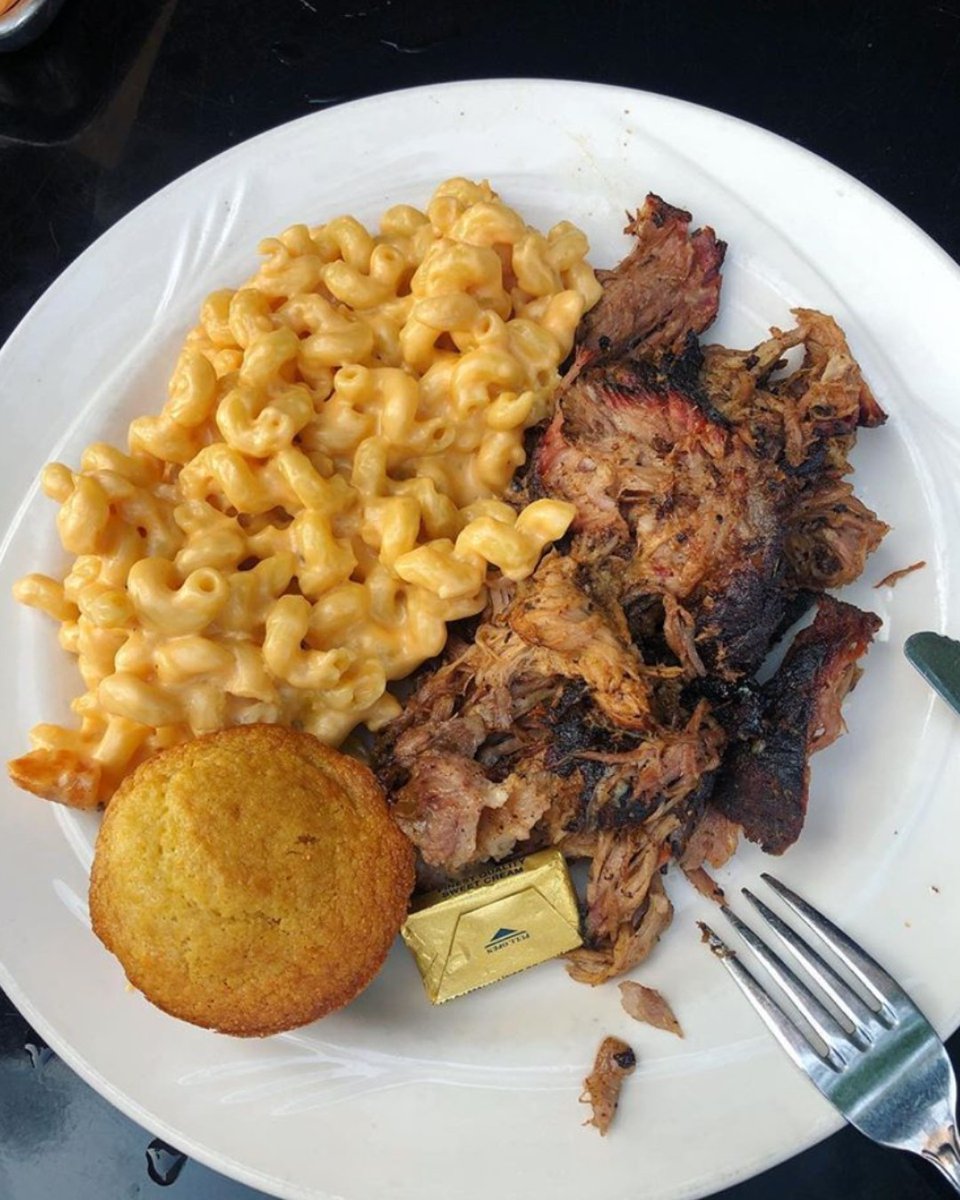 Blue Tractor tweet media