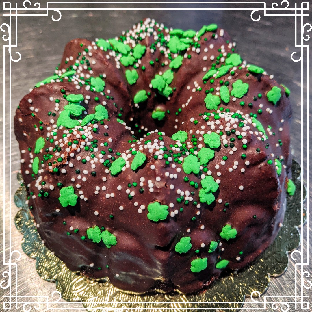 mariposabaking's tweet photo. Forget the McRib.. Come to Mariposa because the McBundt is back! We can't help but feel Lucky to share our Chocolate Bundt Cakes!! Aren't they just too cute!! #GlutenFreeK #MariposaInYourBelly #Artisan #SFferrybuilding #Temescal #Artisan #Vegan #GlutenFree #Oakland #WomenOwned https://t.co/ybtgZS6OF5