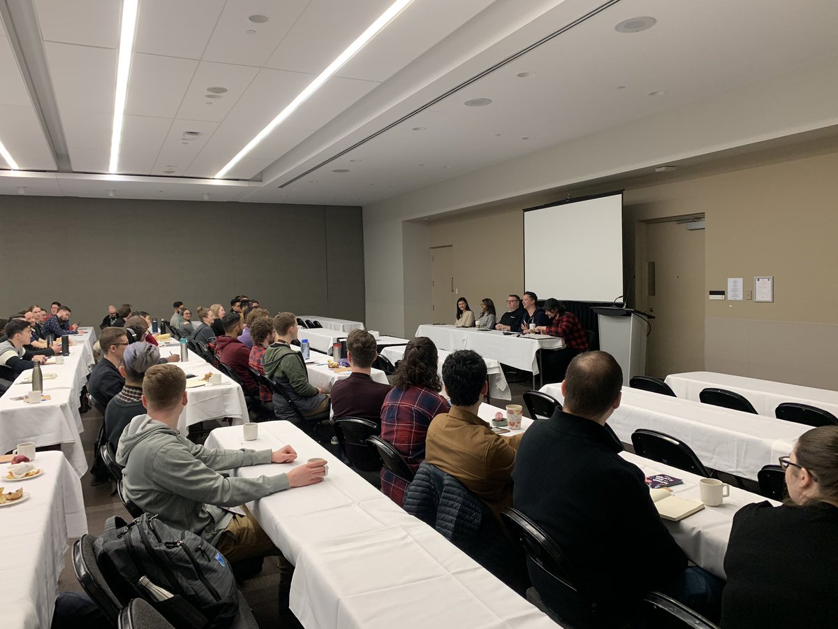 EdmontonUnltd's tweet photo. Breakout 💥 session time!
💥 Sankalp @amiithinks
💥Chelsia @intuitCanada
@ng_beck @getjobber
Steve @Drivewyze
Shaista @altaml_com
💥 Maryna @dhanalytics
#yegtech #StudentDevCon https://t.co/VfwvbsNnUD