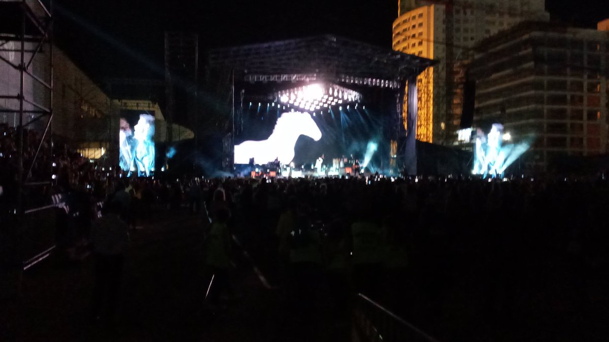 LegionUru's tweet photo. #TourPrometo2020 #PuntadelEste #Tabú @pabloalboran @AlboranTeam 🎸🎺👏💃🎶❤🇺🇾. https://t.co/wfiws3ipiM