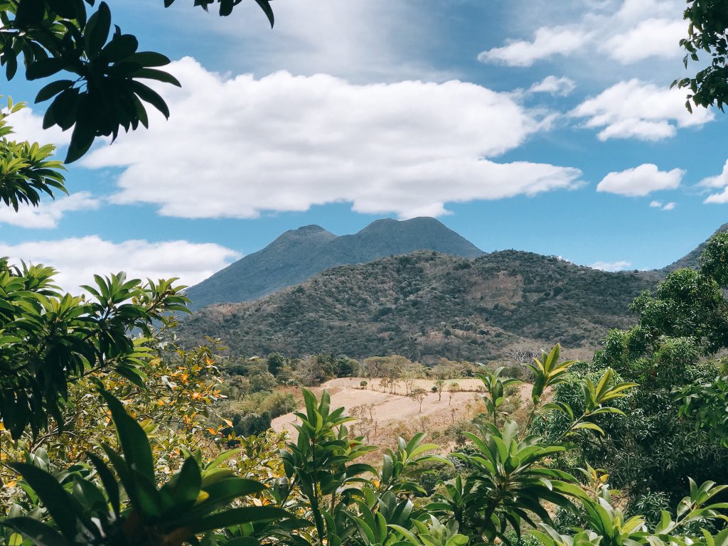 EdwardDenys's tweet photo. Siempre disfruto de esta vista cada vez que vengo #ElSalvador #SivarPost #Nature https://t.co/CuJrQRbujR