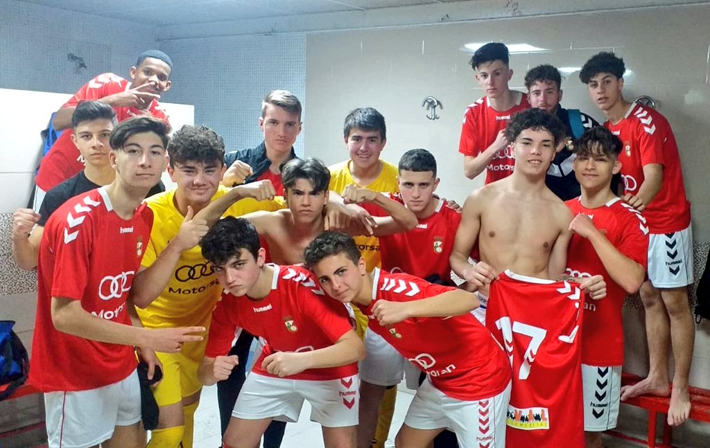 rsda_oficial's tweet photo. #CanteraRojilla
#RayoEnsanche B, 1️⃣ - Fundación RSDA Cadete 🇮🇩, 5️⃣.
⚽ Goles rojillos #MiElectro de Gómez, Abra, Juan, Sergio y Samu.
👍 Este domingo a las 16.00 #TodosAlVal para animar al primer equipo 👏 https://t.co/i6Pae20Vnm