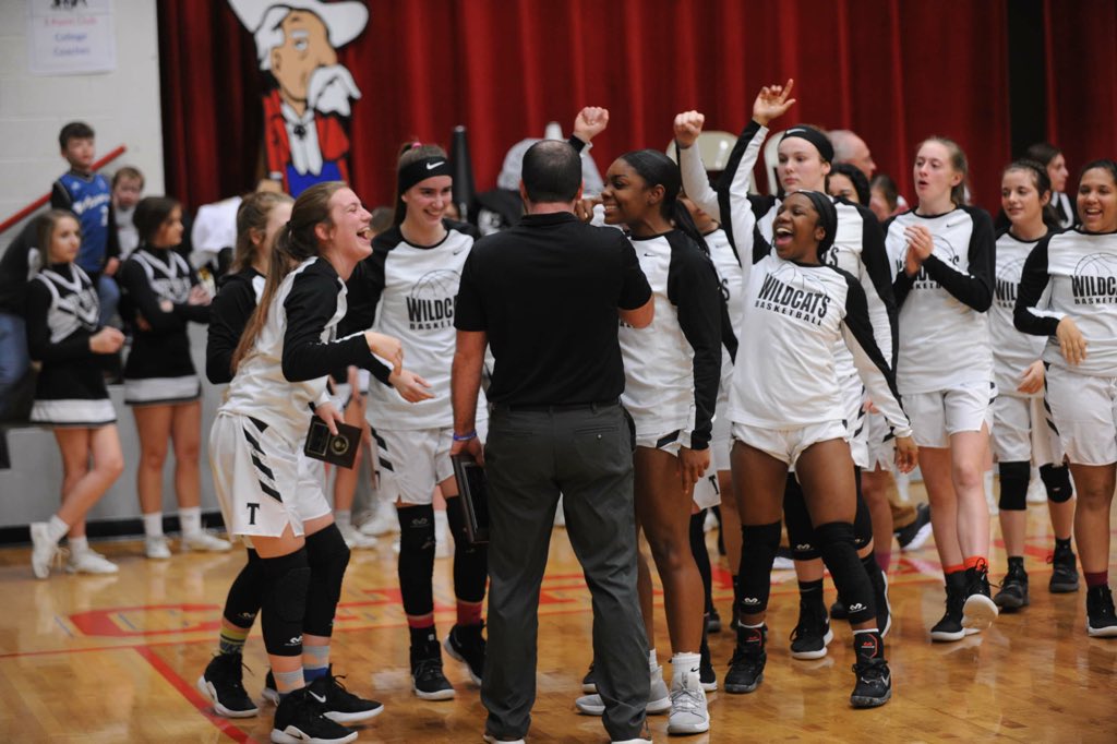 RyleeBush7's tweet photo. So proud to say I was a part of something so great. Thank you to my community, school, family, and most important, God, for allowing me to be a part of this team. I love you all and will never forget the sweet memories❤️
📸: @YourSportsEdge1 https://t.co/zU6zuTqnzp