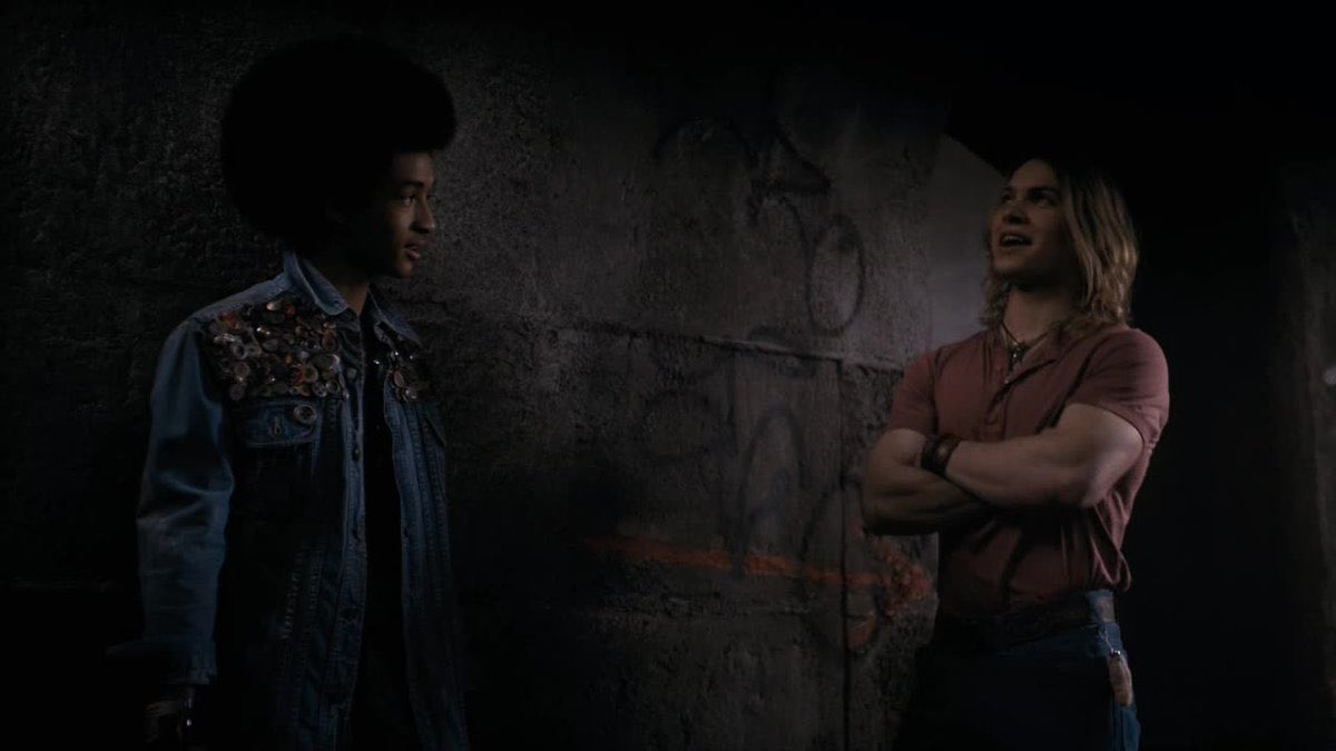 - dizzee x thor - the get down- THE. PAINTING. SCENE.- i HATE netflix for canceling the show before we got to see them together- "HAVE YOU EVER BEEN IN LOVE?" "ONCE" "HOW& #39;D IT END?" "IT HASN& #39;T"- deserved. better.- VIVA LA REVOLUCIÓN