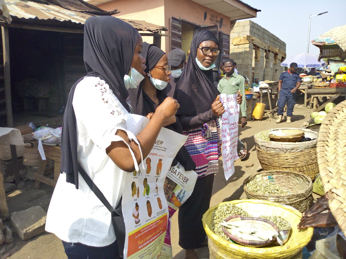 SadafFoundation's tweet image. *SERVICE TO HUMANITY IS THE BEST WORK OF LIFE*
kwara State Ministry of health and Young African Leader Initiative ( Yali Kwara) A Sensitization talk on Coronavirus and Lassa fever in the City of Ilorin ( *IPATA MARKET*).
#Beinformedaboutcoronavirus
#Yalikwara
#Sadaffoundation