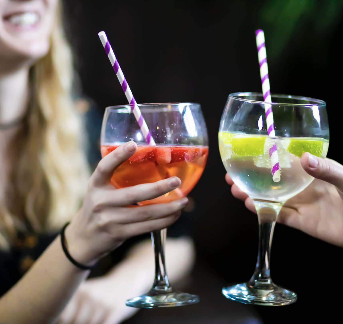 Dance the night away at our 90's and 00's event on Saturday 13th June! 

2 course dinner | Followed by Resident DJ | £15PP

Stay overnight and enjoy a Full English Breakfast and use of the swimming pool and gym, for just £80.00 per couple! 🙌

📞01226 299571 to book!