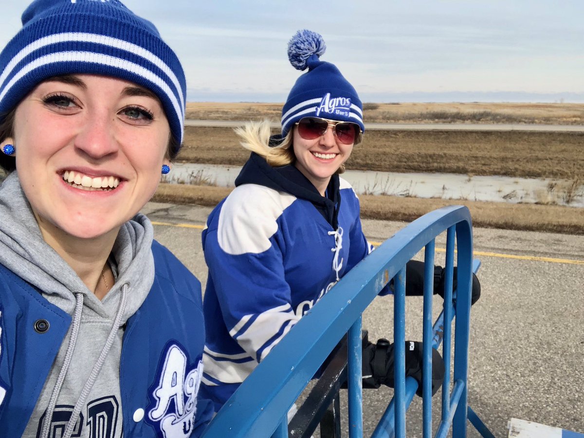saskaggrads's tweet photo. Our Alumni @catherine_lang2 ‘17 is out pushing 🏃‍♀️this final day - going hard as they head to @SynergyAG for lunch...those smiles though! 😃 https://t.co/JrC1AGjnmE