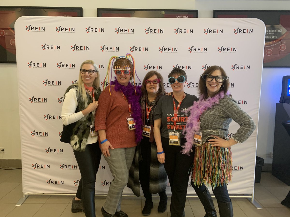 Visssered's tweet photo. #Acre20. GSD girls!! https://t.co/WizOn5ojLQ