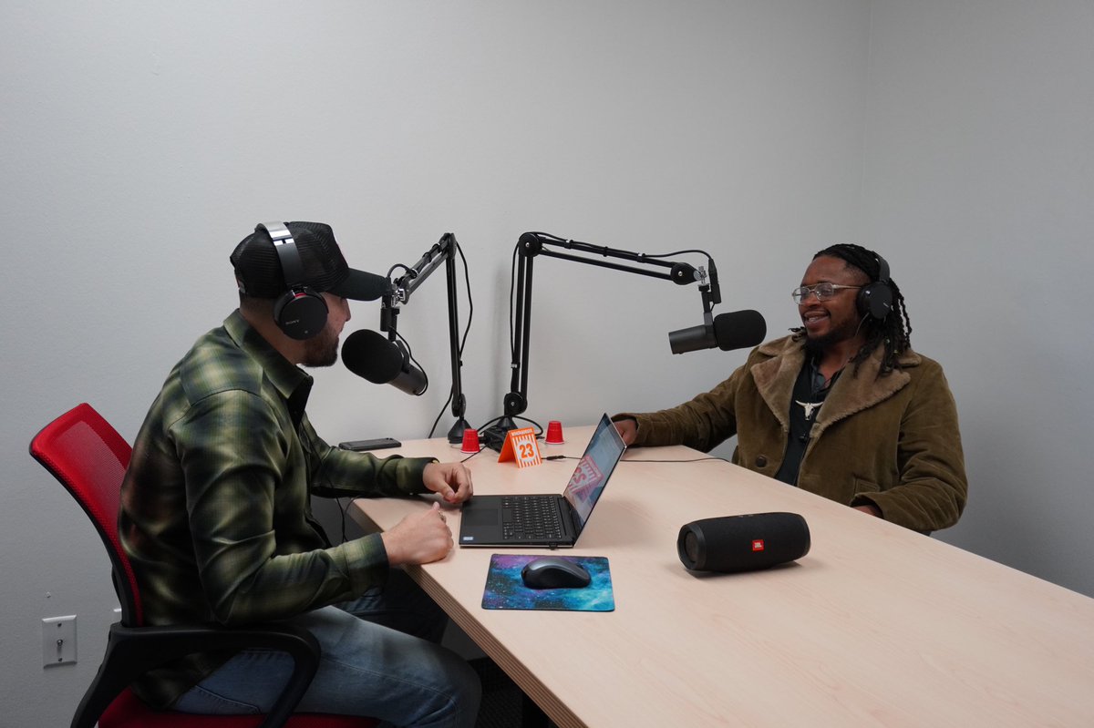 TheRodeoTX's tweet photo. Interview with @PEARLKANDY12 dropping soon!! Make sure you subscribe to the channel to see it 🎥🎙 #WelcomeToTheRodeo https://t.co/rmAAQPrUEN