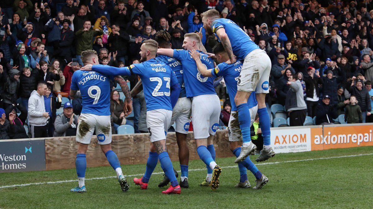 Питерборо спортс. Питерборо ФК. Peterborough United. Саутэнд Юнайтед. Лаурен Портсмут.