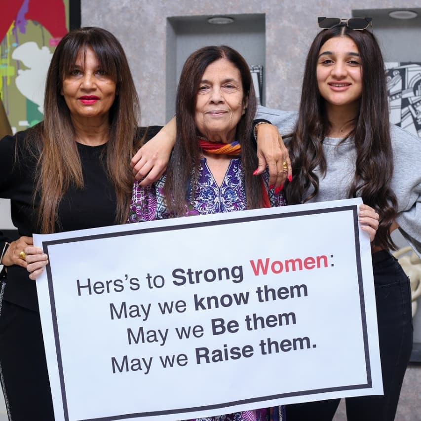 ShowbizAndNewz's tweet photo. Like daughter like mother like grandmother. #FriehaAltaf with her mother and her daughter.
No doubt @FriehaAltaf  is the biggest example of our media Industry how she managed her company #CatalystPR for the last 30years and her family also . Kudos to this wonder woman of Pakistan https://t.co/ITavYb9ZX1