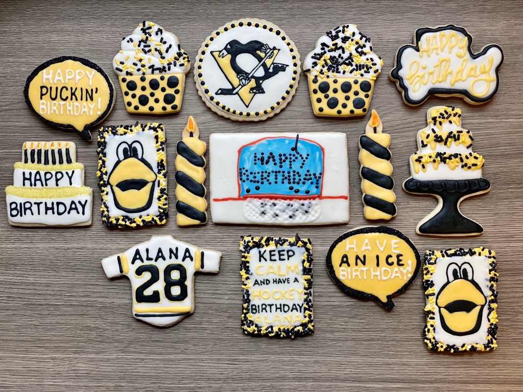 whoosyourbaker's tweet photo. 🐧 When #Instafriends are huge @penguins fans-and are spending their weekend in the Burgh for back-to-back games...you make them ‘an nice’ set of birthday cookies! 🖤💛#Pittsburgh #PittsburghPenguins #HappyBirthday #Yinzer #CapsPens #LetsGoPens https://t.co/hfMvL3ma6H