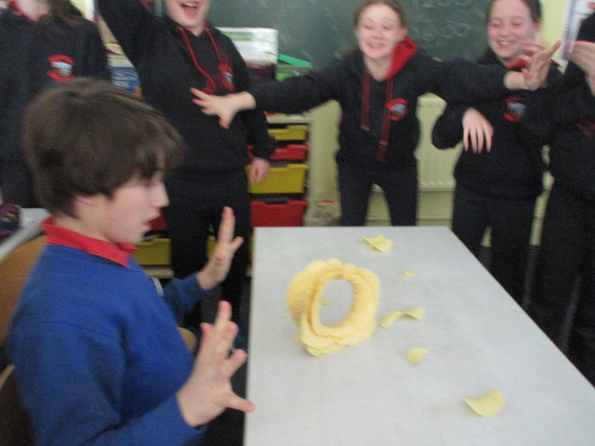 MsMannixsclass's tweet photo. Engineers Week Fun in 5th &amp; 6th Class with the Pringles Challenge @EngineerIreland #engineersweek20 #pringleschallenge https://t.co/aBoVkSTWwn
