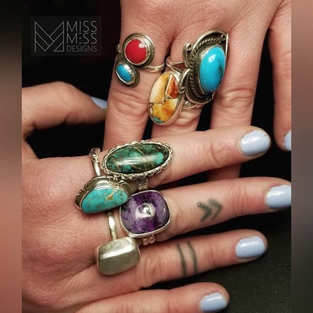 MissMessDesigns's tweet photo. Ring Party 👊🏻💍✨🥳 #missmessdesigns #jessthejeweller #ringsfordays #makesomething #madeinthemidwest #madenotmanufactured #ringparty #handmadejewelry #stlstyle #stlartist #indiebiz #hammeredandforged #oneofakind #treatyoself #feelinmyself😘 https://t.co/mWoxHoXS0w https://t.co/Eo3tCn7k8J