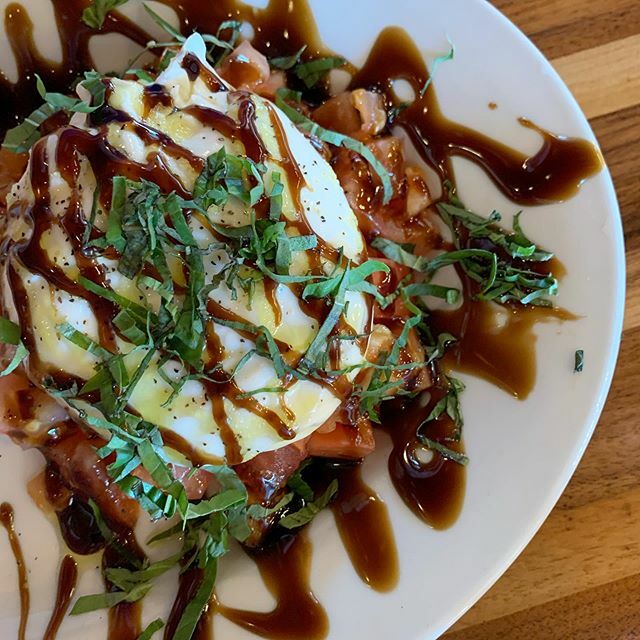 d_grubs's tweet photo. Give me all of the burrata...
.
.
.
.
.
.
@giacomoswayland  #liveauthentic #eater #buzzfeast #forkyeah #tastemade #eattheworld #foodiegram #instayum #foodography #heresmyfood #dailyfoodfeed #foodblogger #f52gram #bhgfood #eatwell #foodoftheday #truecooks… https://t.co/CbDafX7e5h https://t.co/dCcmBlcyq9