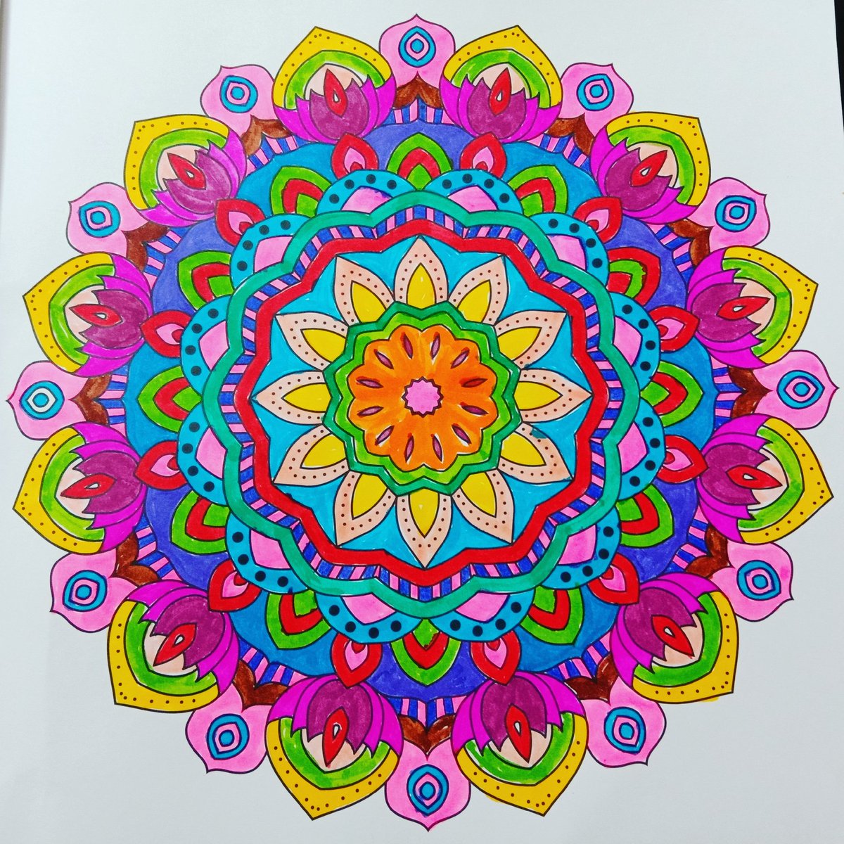 HealingArch's tweet photo. Colouring my solitude. A ritual I often perform to confirm I exist in my deep &amp; profound purity that only wishes peace &amp; love for every distressed soul in this universe.

Love ❤️

~ Archana Sharma
      08-03-2020

#ColouringSolitude #ExploringSelf #LoveHeals #Mandala_By_Archie https://t.co/QAwck5L7s0
