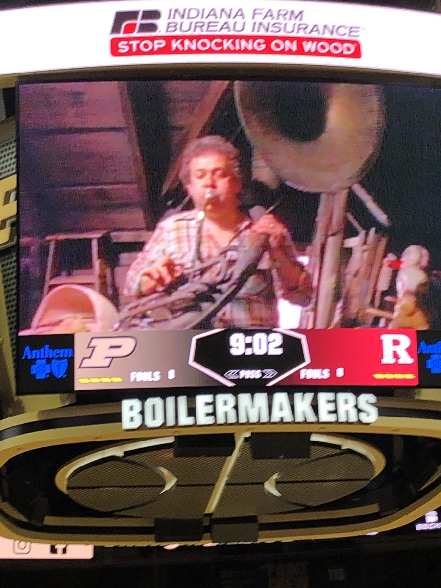 Last home game for the season at Mackey AND senior day!!! 😳😳 LET’S GOOOOO