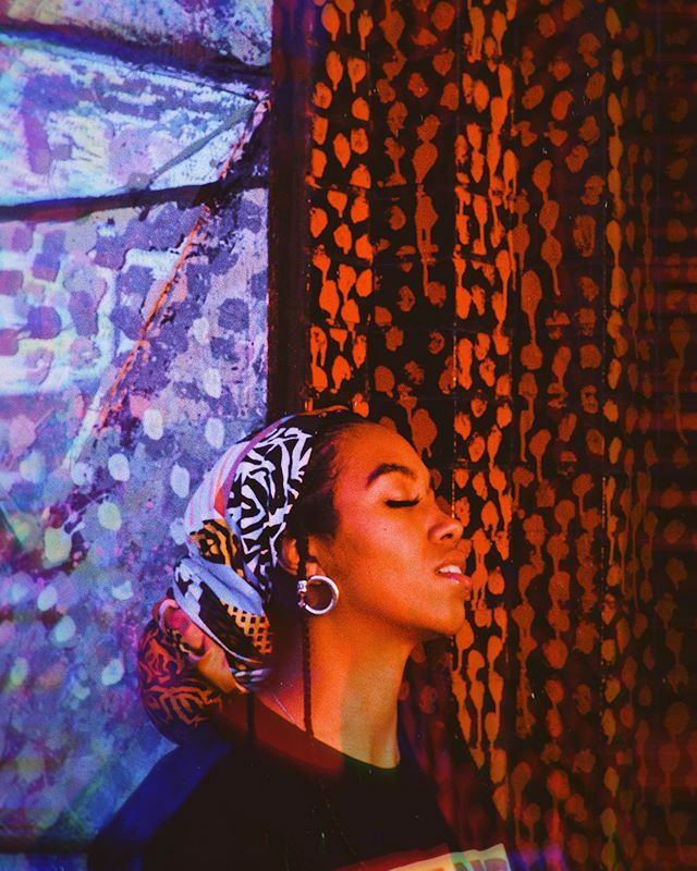 nadthisnadthat's tweet photo. happy saturday. 🧡. #shotby2ts 📸: @_lilobaby 
#blackmillennials #blackbloggers #blackgirlmagic #blackgirlswhoblog #blackswhoblog #blackbeautyblogger #beautyblogger #melaninmagic #myblackisbeautiful #blackandproud #browngirlbloggers #browngirlswhoblog https://t.co/udqxjupeAY https://t.co/IH9SZojLG8