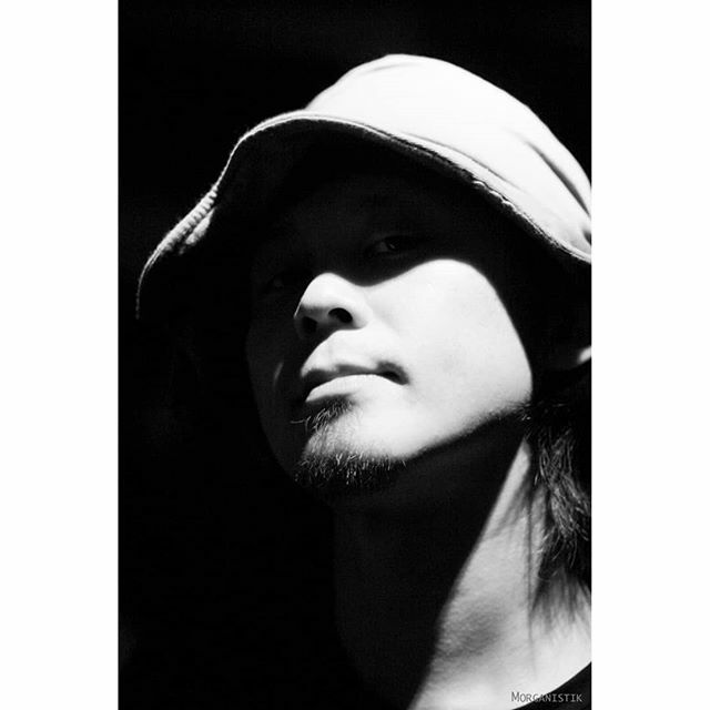 Morganistik's tweet photo. Ken Ishii, photo by Nadia Morganistik, Rex Club Paris, 2007. @_kenishii_
I was shooting jpeg with an EOS middle frame back then and the 50mm 1.4 that I still use today for all my portraits.
#KenIshii #RexClub #Gravity #DJportrait #CanonEOS350d #EOSrebel … https://t.co/uZRtt9G1lS https://t.co/IcNkFAHOi0