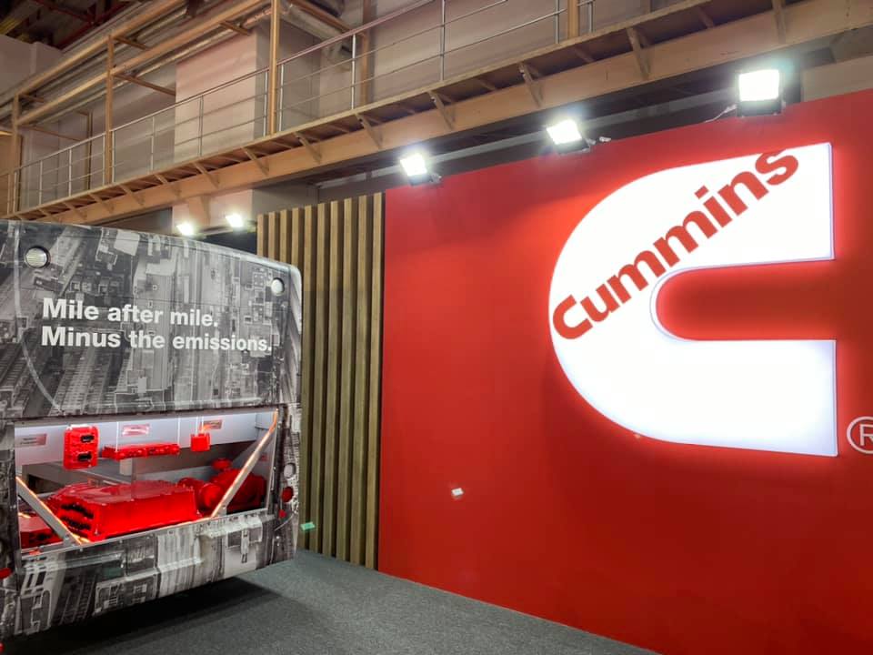 latinobus's tweet photo. @Cummins es uno de los más importantes expositores en @busworld Turquía, con sus motores #EuroVI #SCR L9N, B6.7 y 4.5 y serie F. También con sus dDrives, packs de baterías y accesorios en un bus que muestra como se transforma la energía en movimiento. #BusworldTurkey2020 https://t.co/xRH6cTXkDi