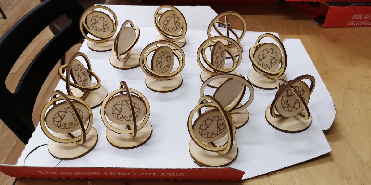 We are making Science Champion metals for <a href="/SciHackDay_Dub/">Science Hack Day Dublin</a> this evening on our <a href="/lasersaur/">lasersaur</a> #shdd #lasercut