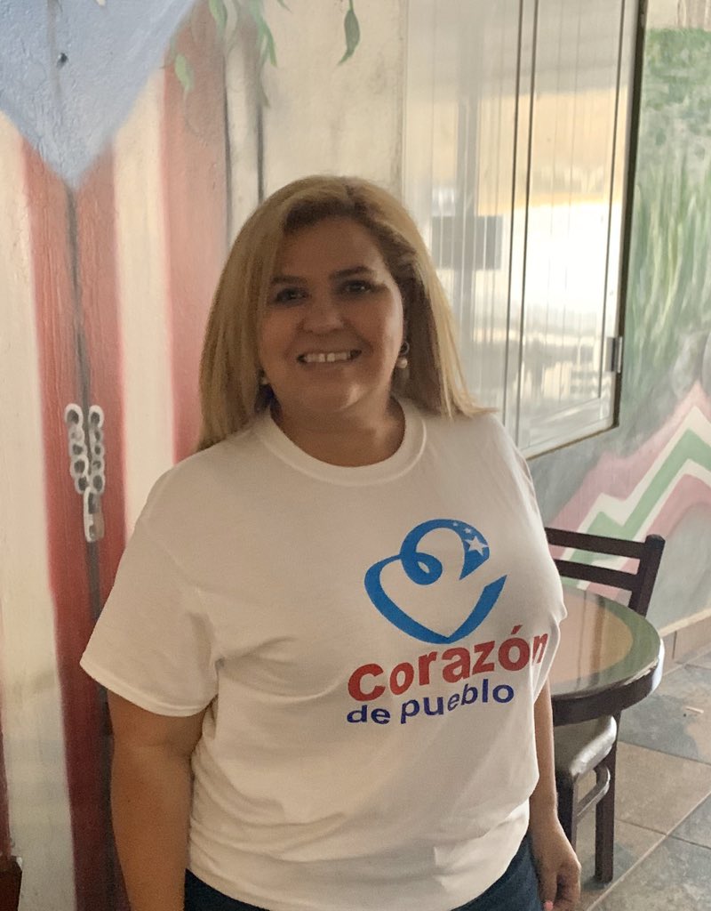 jackierodrz25's tweet photo. Seguimos nuestras visitas. #Corazóndepueblo @pnp_pr @pnp_mujeres https://t.co/JSuvWRiRlm