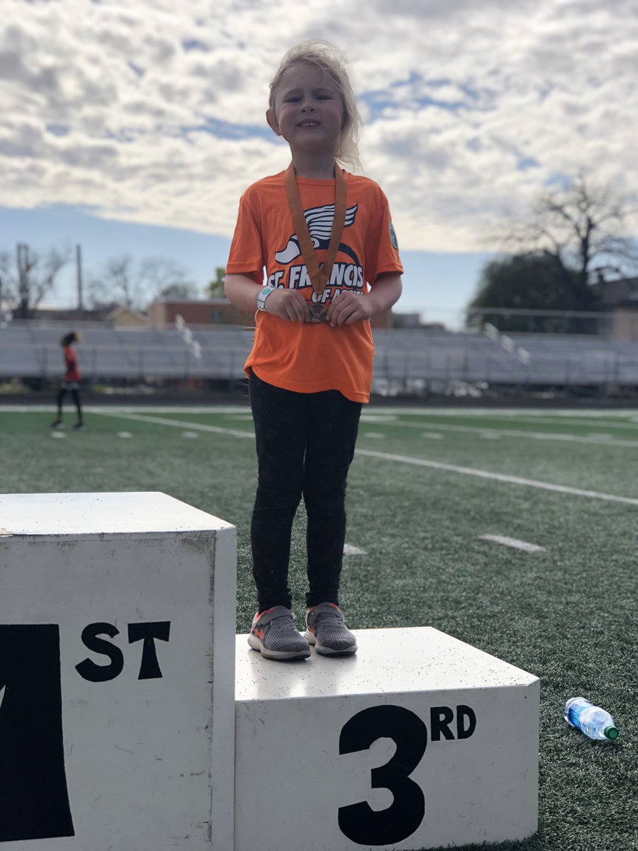 YVQBacademy's tweet photo. 🥉Vera medaled today in the 40 yard dash! She was so proud to earn her first athletic award. We had a blast watching her do her thing. #YVTF🤷♂️ #GoVeraGo https://t.co/8vrYDVIQRx