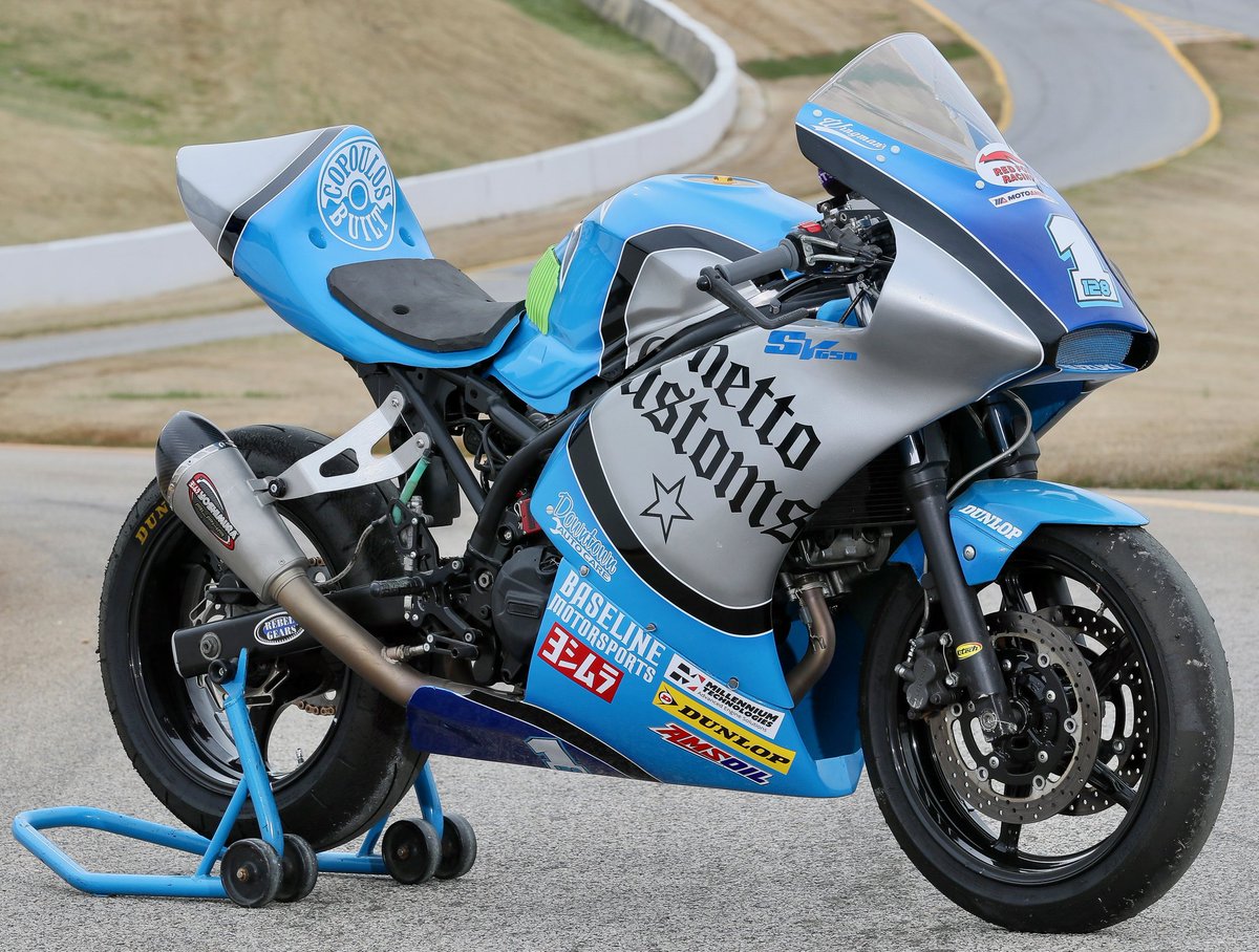 じゅん これがモトアメリカのレーサー仕様sv650かぁ