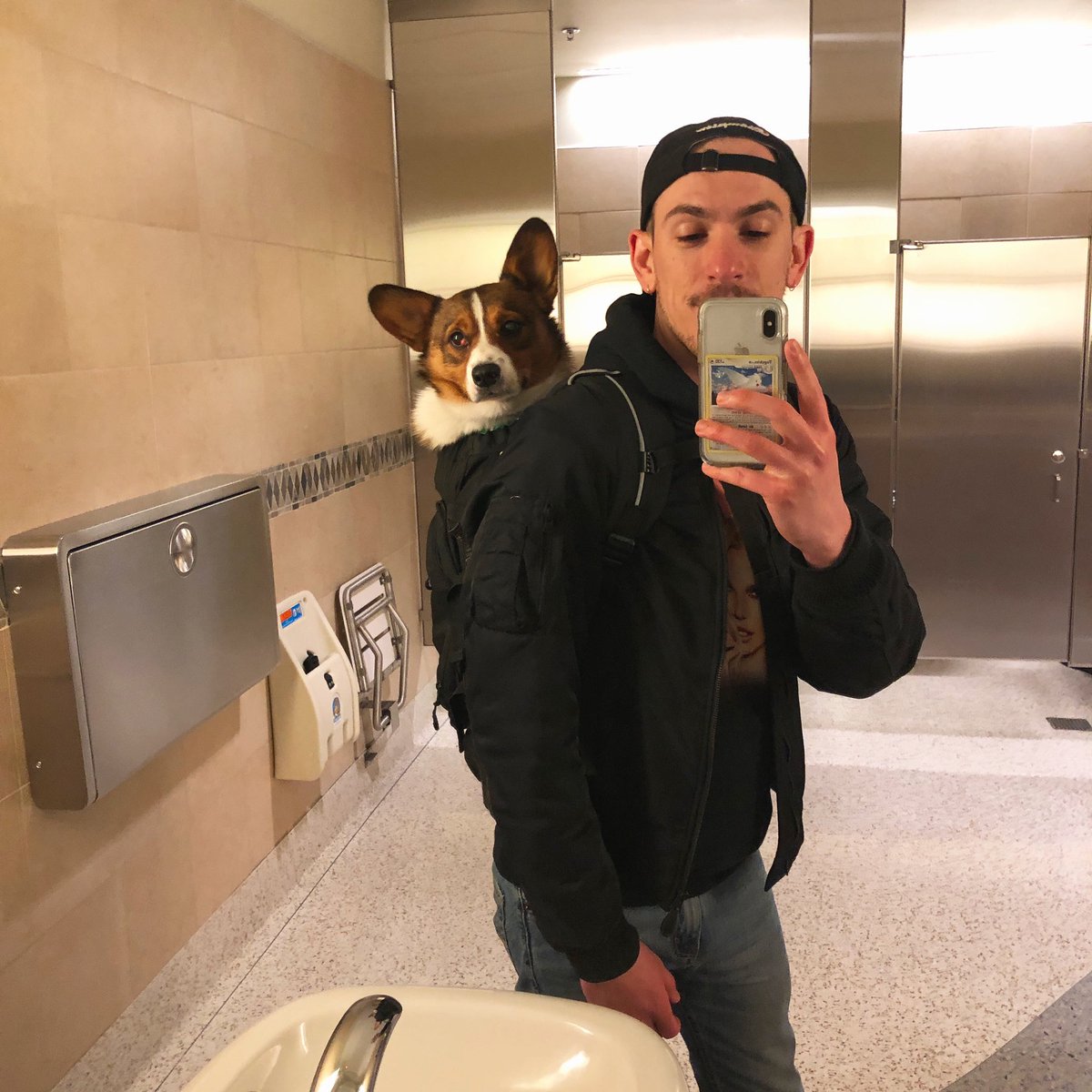 realdinalohan's tweet photo. became dad today 🥺💚🧡 https://t.co/RQEhOEqm1R