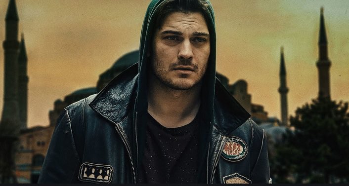EiliasChanguel's tweet photo. C’est parti pour une nouvelle saison avec Hakan #TheProtectorseason3 #TheProtector #İstanbul sur @NetflixFR #doublage #vf https://t.co/35dDC8XG2w