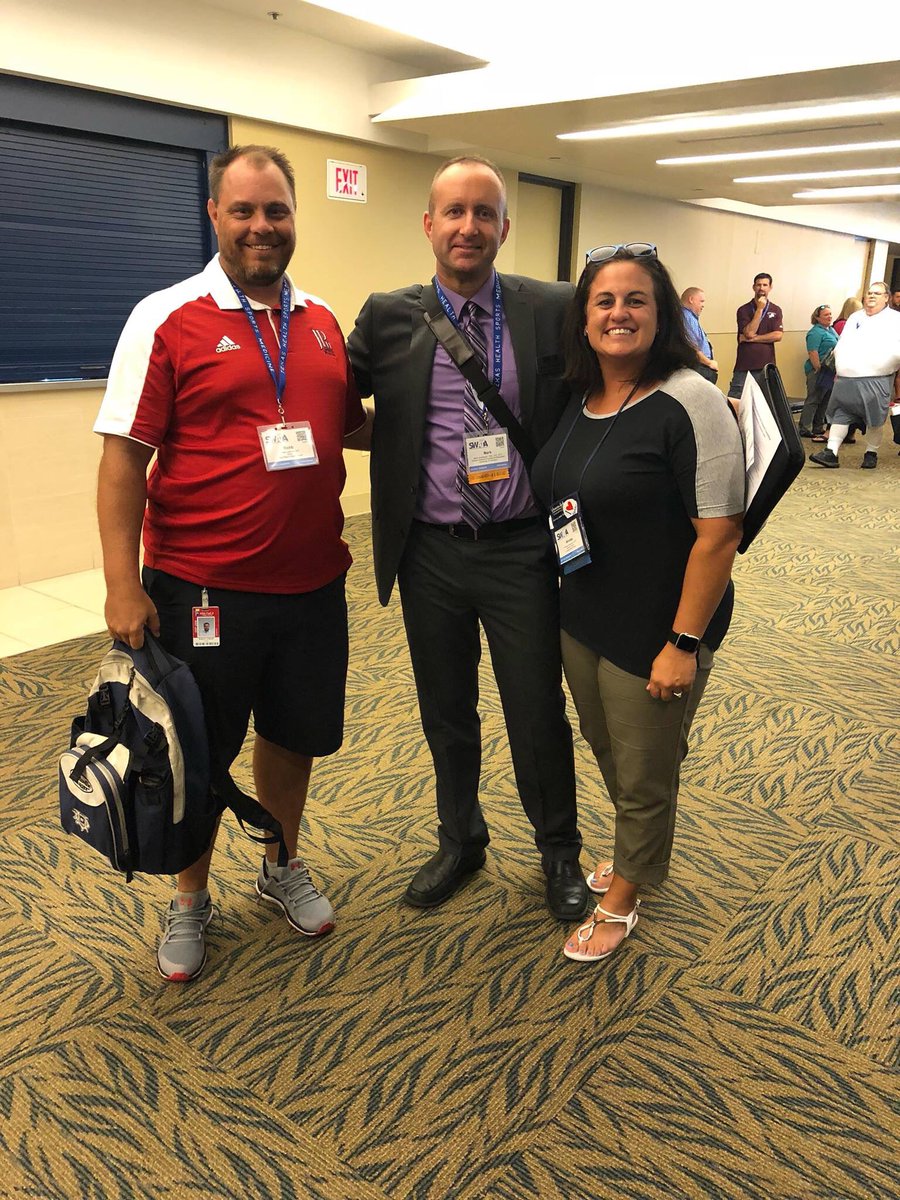 WSkrabanek's tweet photo. AT make mentor, thanks to Mark Knoblauch.  True leader &amp; great educator, would not be the AT I am today without his guidance &amp; leadership.  Thank you for putting up with me. #LamarUniversity 
#ATproud2020 #Speak4AT #BSWHsupportsATs #NATM2020 #LugnutNAction20 @HealthyAthlete2 https://t.co/INJEhQ5rvp
