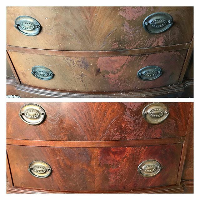 We used the same conditioner to restore this antique China cabinet as we do on our guitar fretboards!
#mahogany #chinacabinet #restoredwood #guitar #guitarcare #guitarsetup #demontguitars #reclaimedlumber #furniture #antiquefurniture #furniturerestoration #woodfurniture #ste…