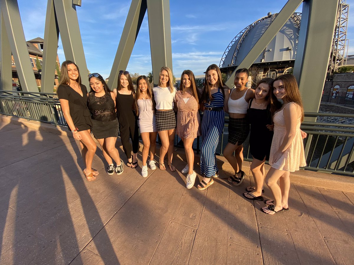 HRHSVarsityPoms's tweet photo. We made it to FINALS with our Poms routine at NDA Nationals! Tonight we celebrate at Disney Springs 🎉 

Tomorrow we spring forward and will be up early for our finals performance at 9am eastern time 😳

We’re ready, send the Colorado love!! 💙 #goOFFsis https://t.co/pfsbaOYpAz