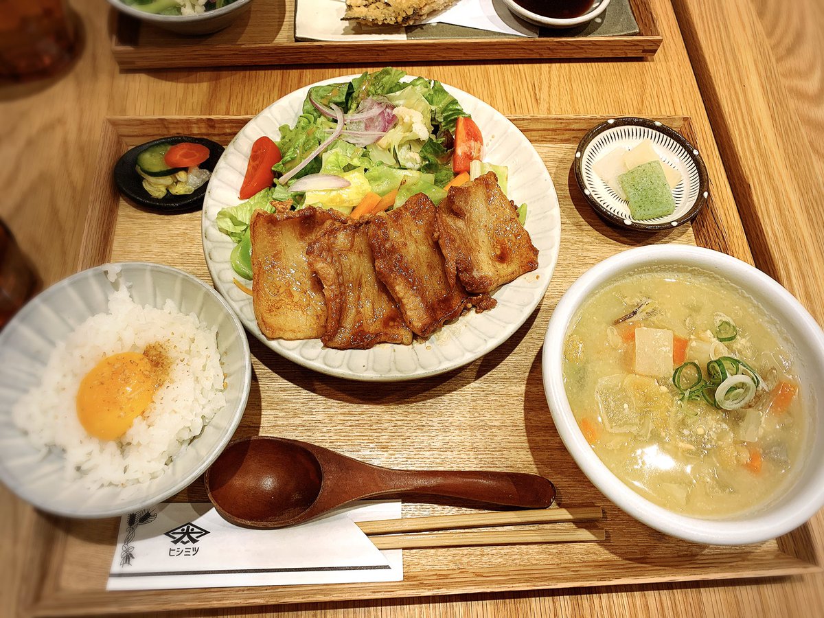 Rika_Minamida's tweet photo. ヒシミツ醤油さんに行ってきました〜！
私が注文したのは、村ランチ😋
ご飯は8種類あって、おかわりが自由！！凄すぎです✨
美味しくて食べすぎちゃいました🥰💦
皆さんもぜひ！

#ヒシミツ醤油
#ヘルシーごはん
#大食い https://t.co/GK2wDGtqM9