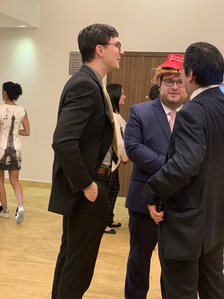 Monroe_ITMIMUN's tweet photo. President Donald Trump walking around the Model #trump #usa #presstime
@INDTRUTH_MIMUN https://t.co/0dBvICEPRR