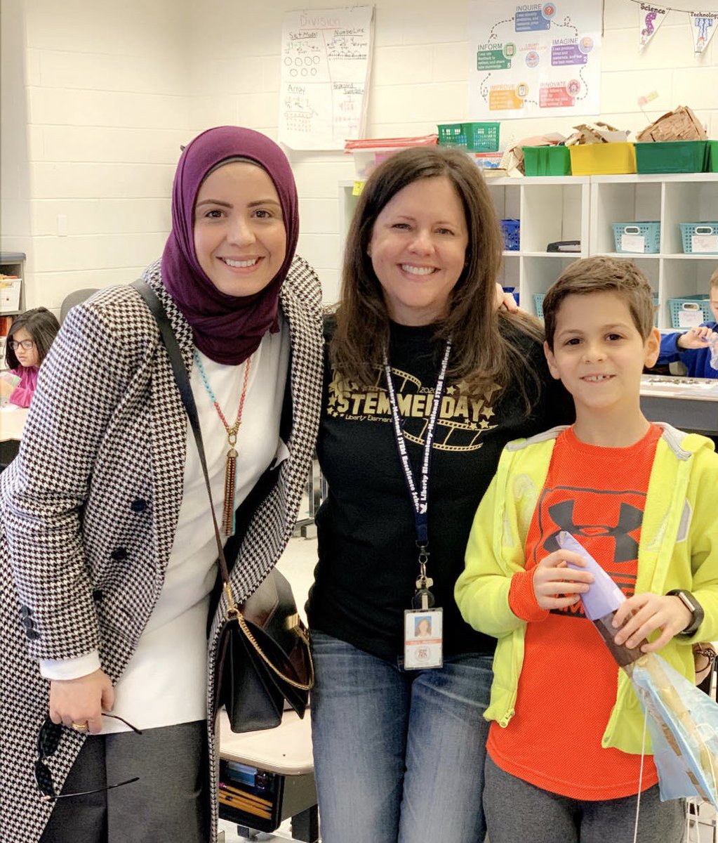 glweidner's tweet photo. Had a blast hanging with many of my current and past smart cookies at my 5th #STEMmerday! So proud to be part of @LCPSLiberty ❤️ #EaglesSoar https://t.co/dXFRQkCiHu
