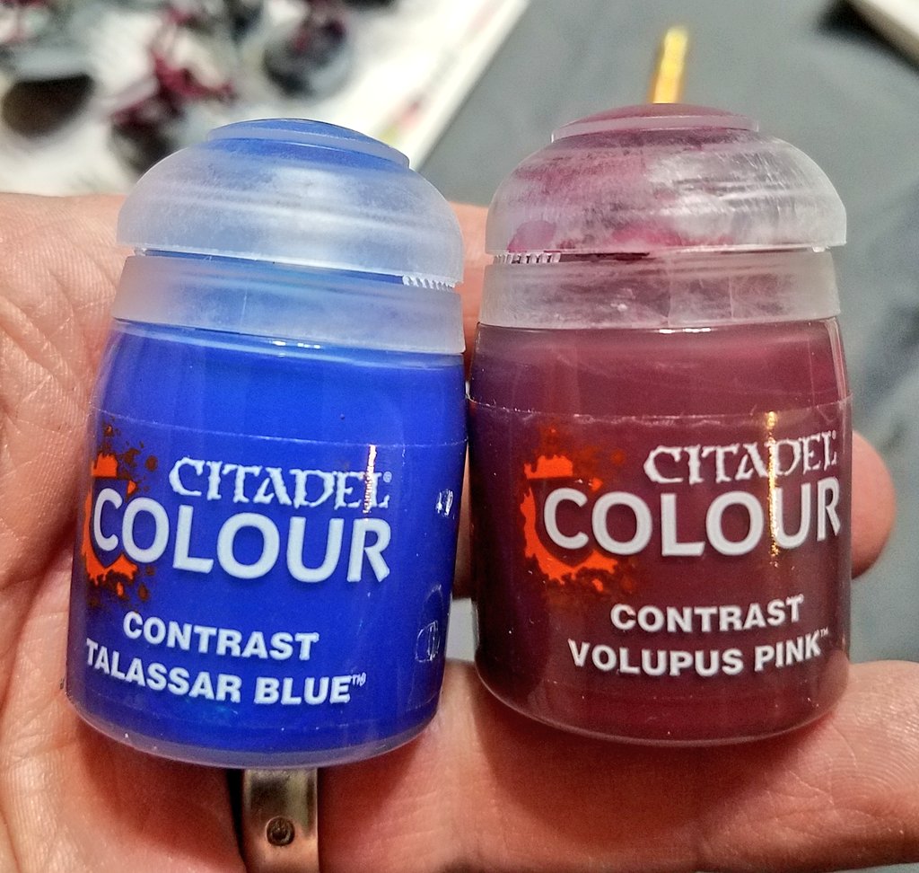 ODTGaming's tweet photo. #constrast paint working on #tzeentch #volupuspink and #tallasarblue worked well for pink and blue horrors #AoS #ageofsigmar #paintingwarhammer #aospaintcomp #warhammer #hobby300 https://t.co/HCSvNKtT35
