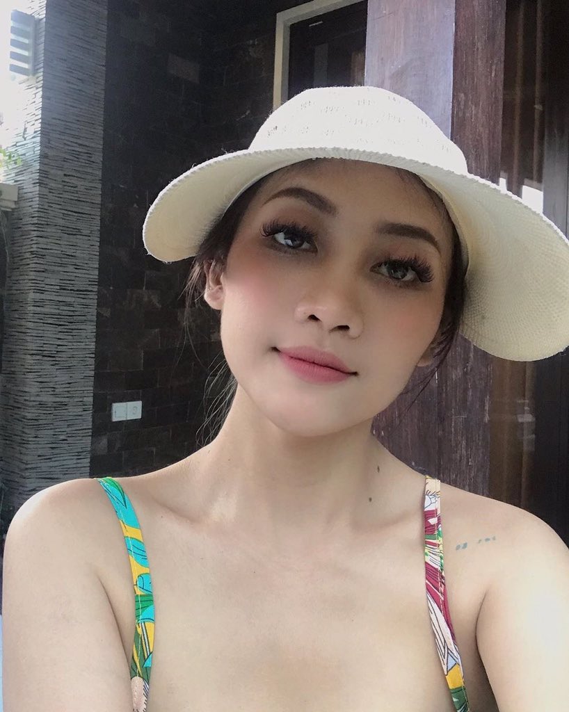 nyoooooooook's tweet photo. Tuhan menurunkan bidadari https://t.co/8kU0aWBYi8